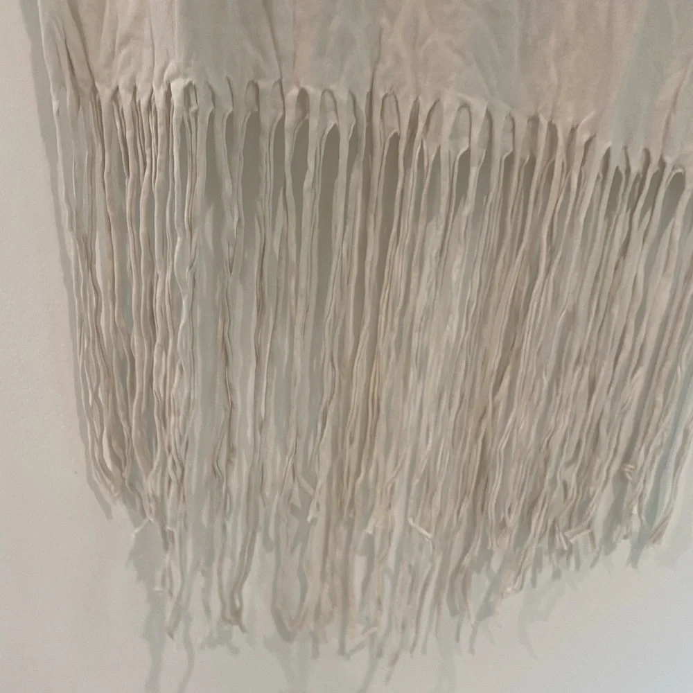 Lauren Moshi White and Red Fringe Tee - Picture 5 of 7